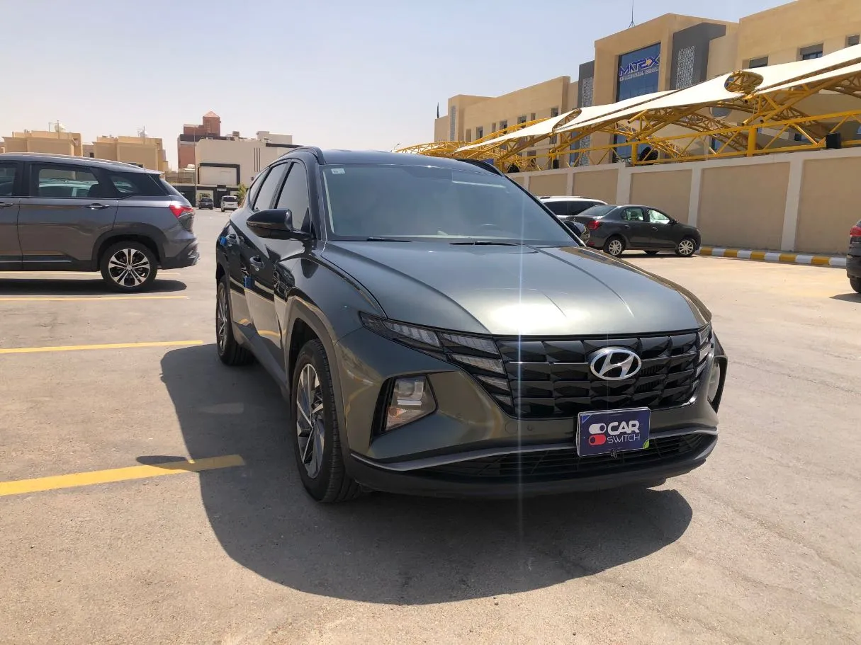 Car image 3