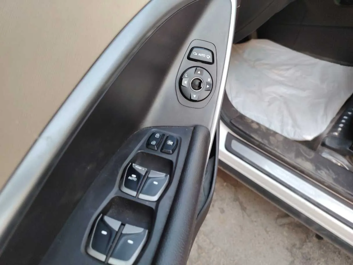 Car image 29