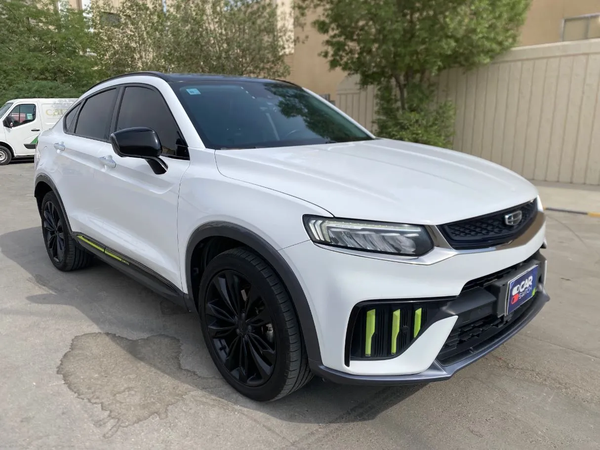 Car image 3