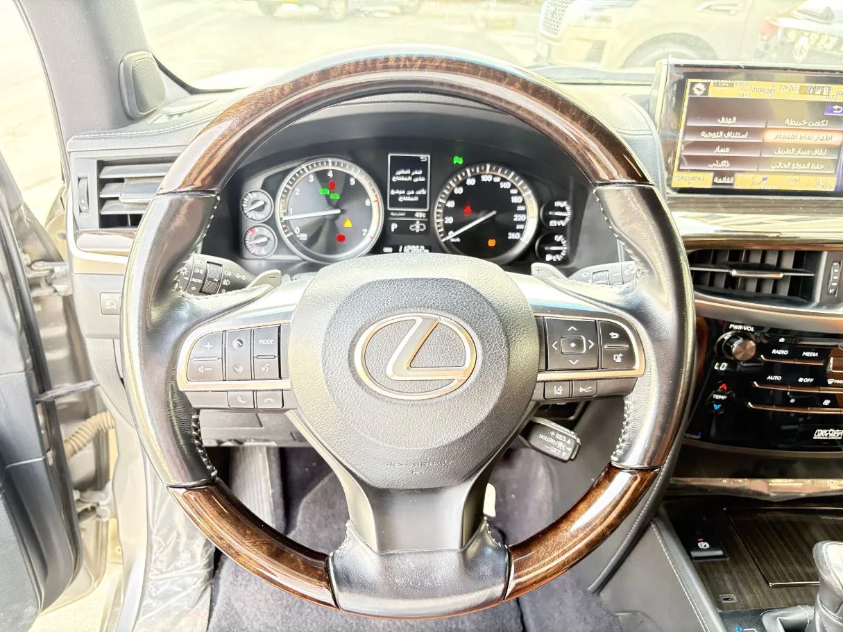 Car image 22