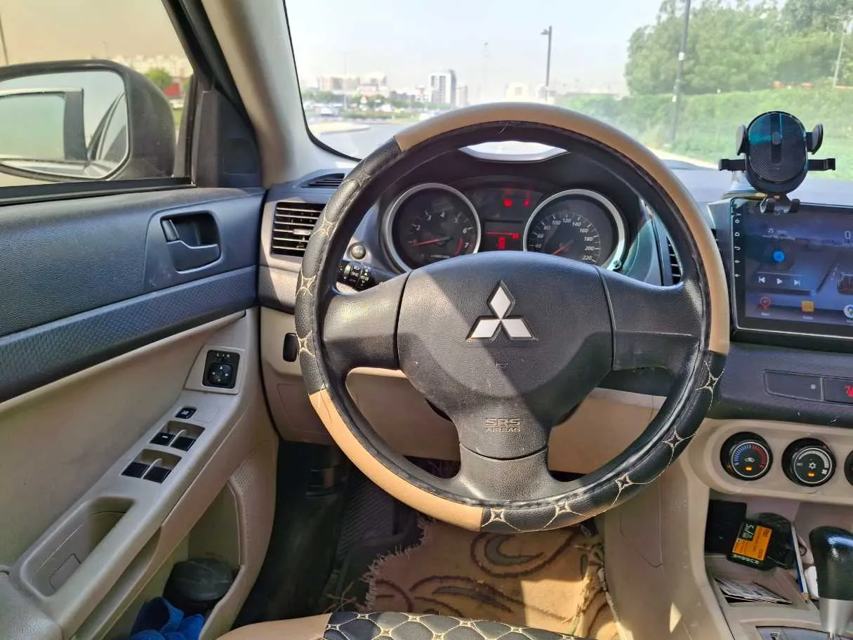 Car image 17