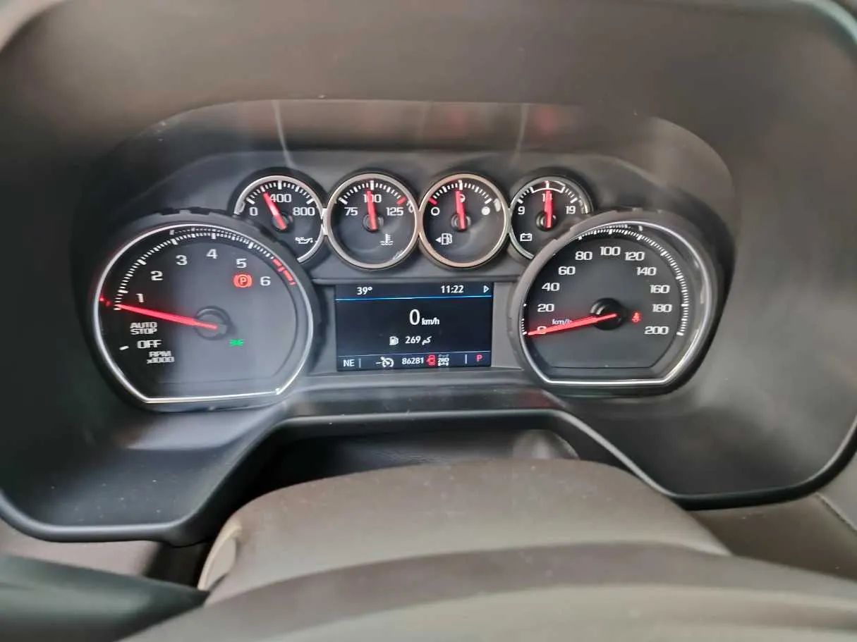 Car image 23