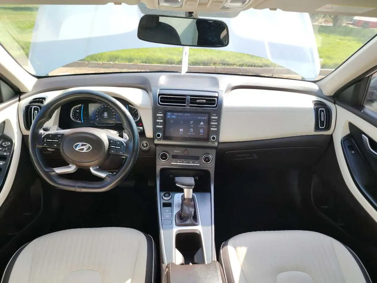 Car image 23