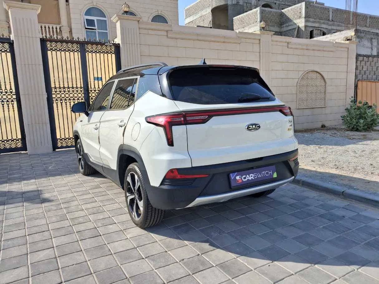 Car image 7