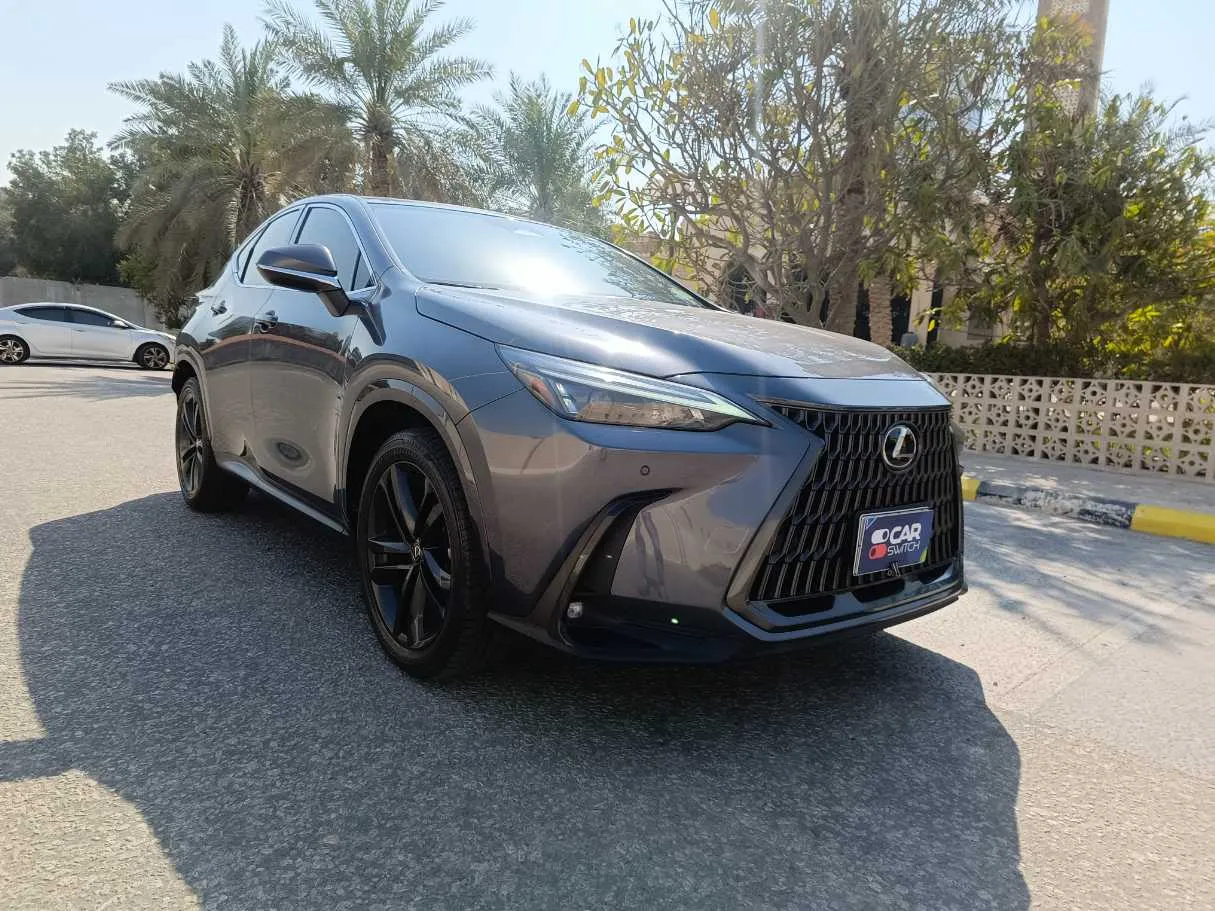Car image 4