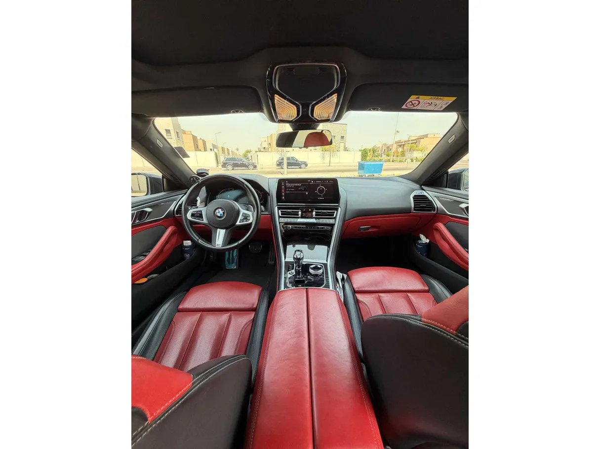 Car image 25
