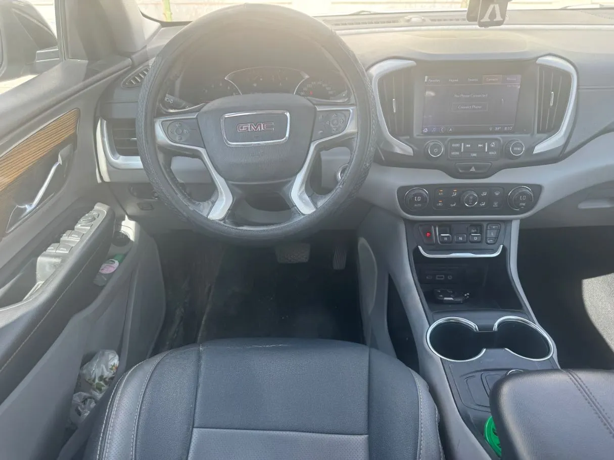 Car image 17
