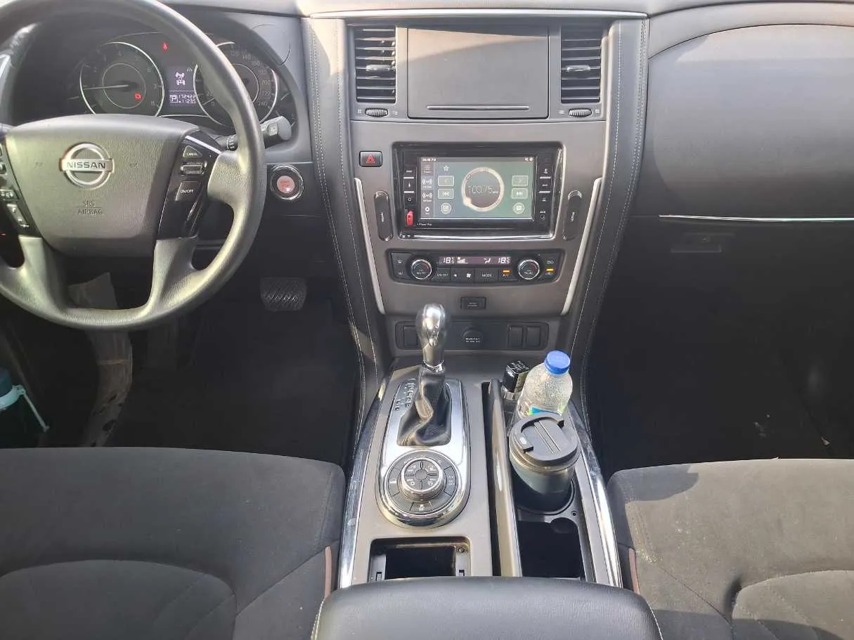 Car image 16