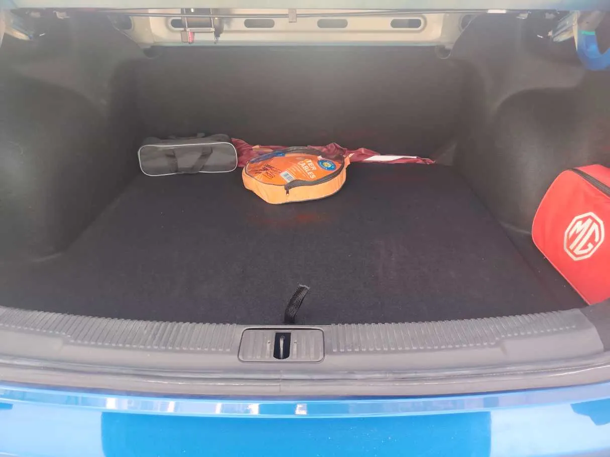 Car image 27