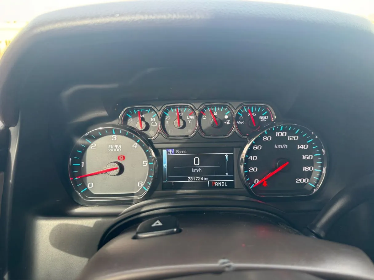 Car image 18