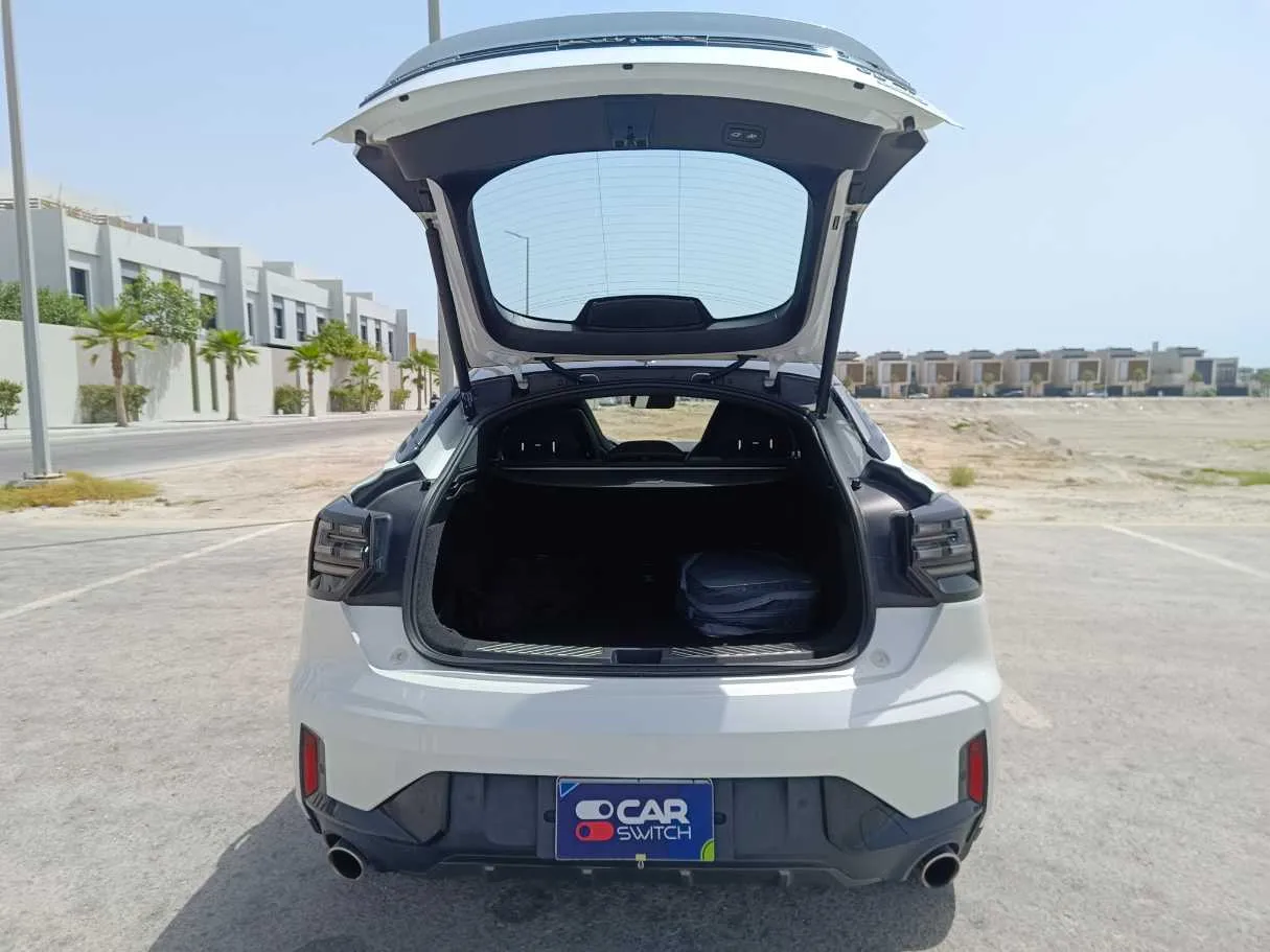 Car image 29