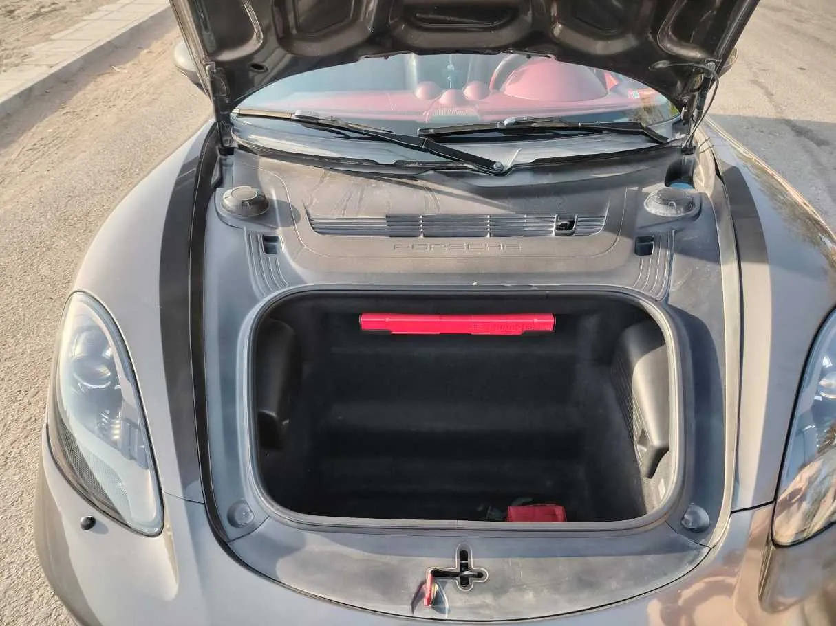 Car image 30