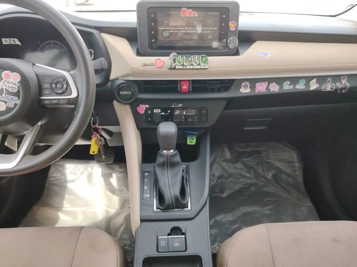Car image 20