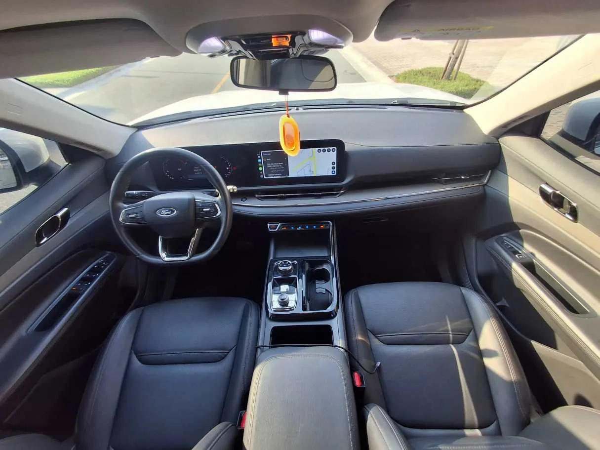 Car image 14