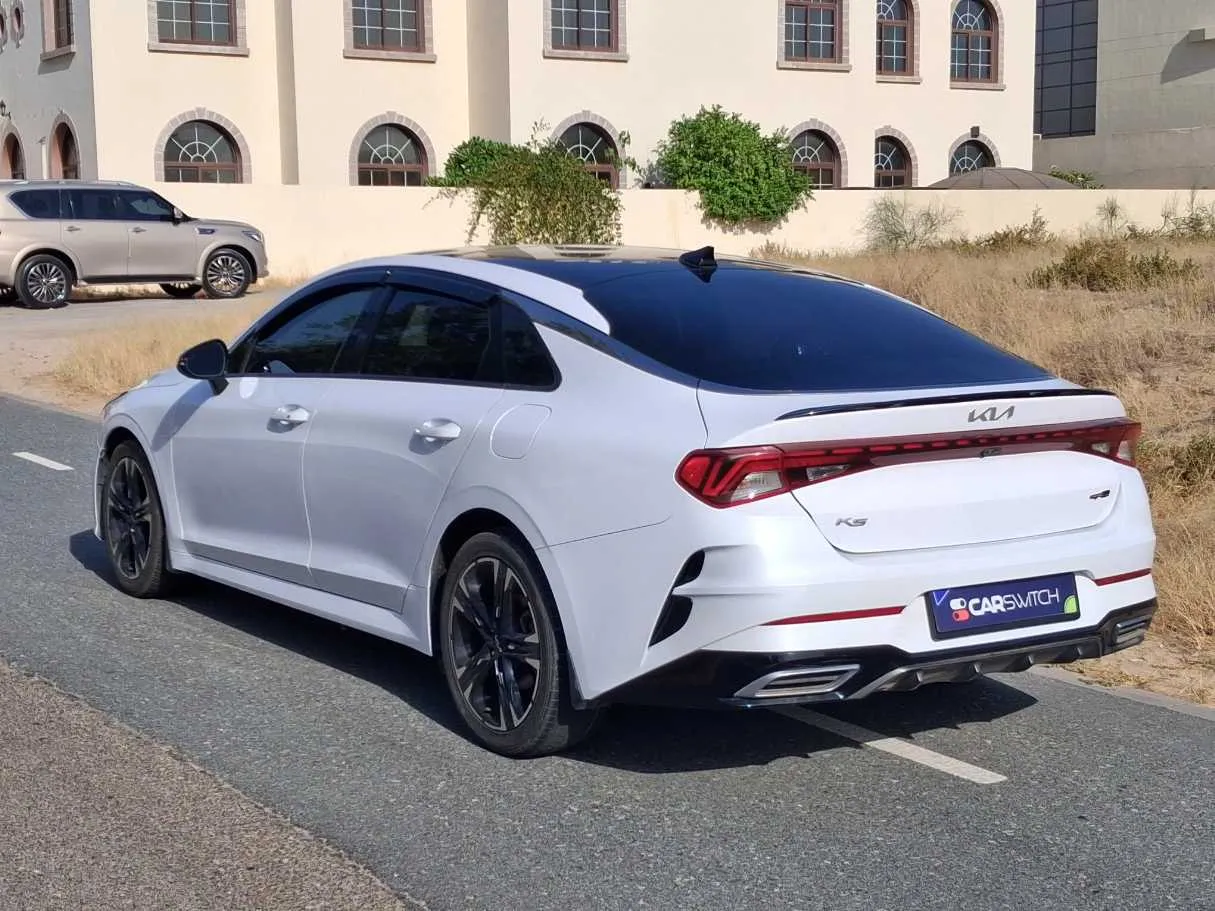 Car image 7