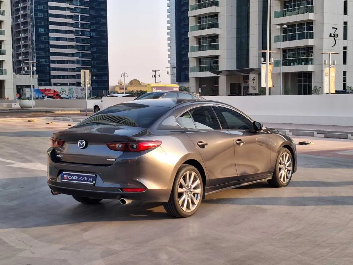 Car image 5