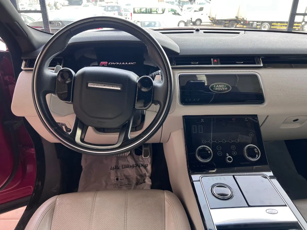 Car image 23