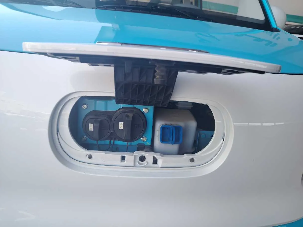 Car image 22