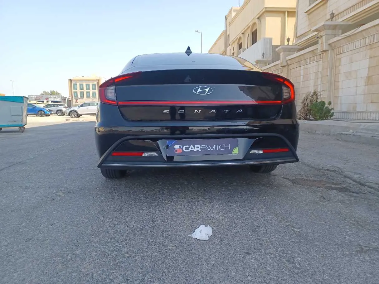 Car image 6