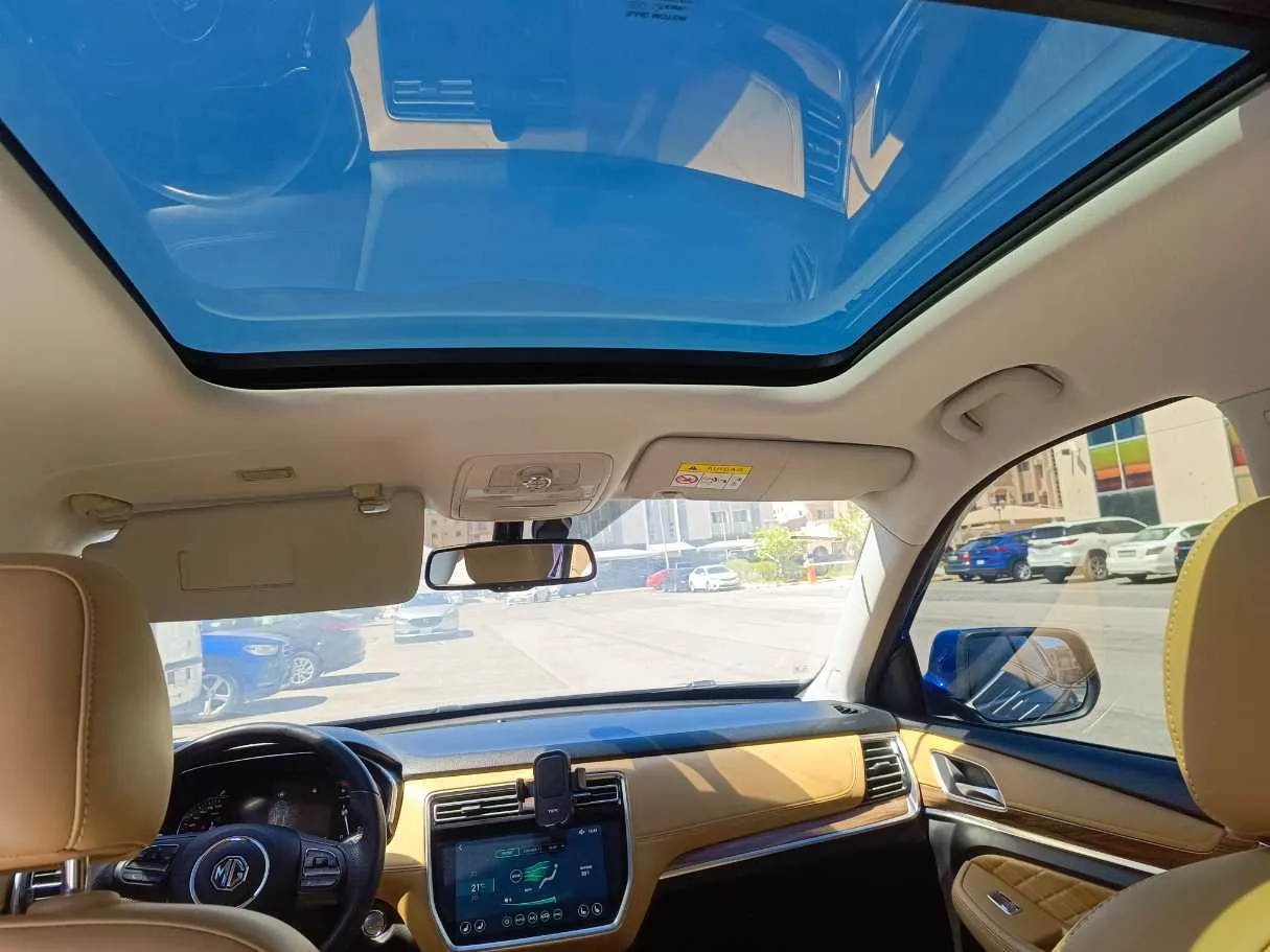 Car image 23