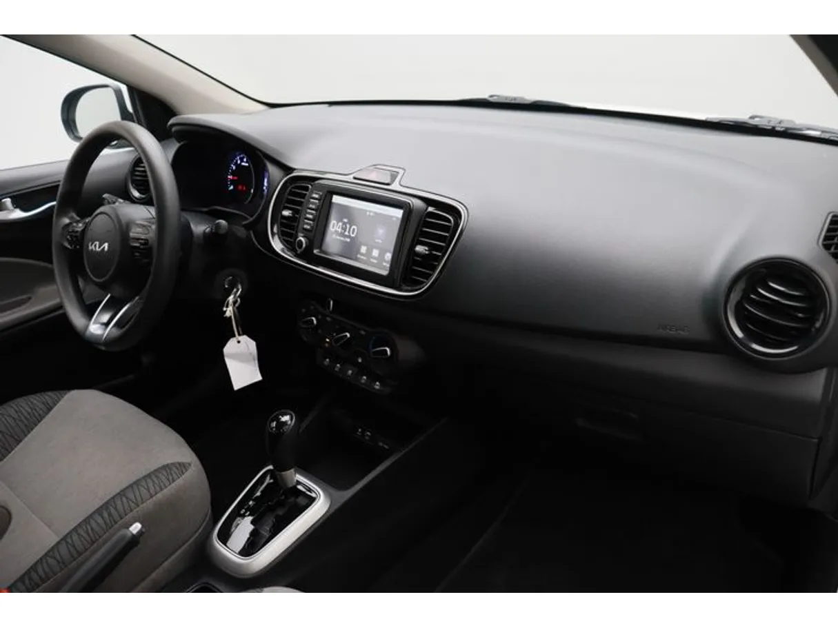Car image 10