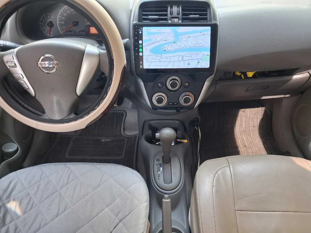 Car image 16