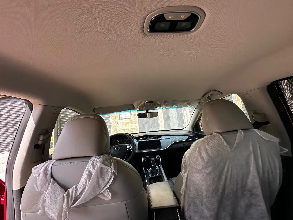 Car image 15