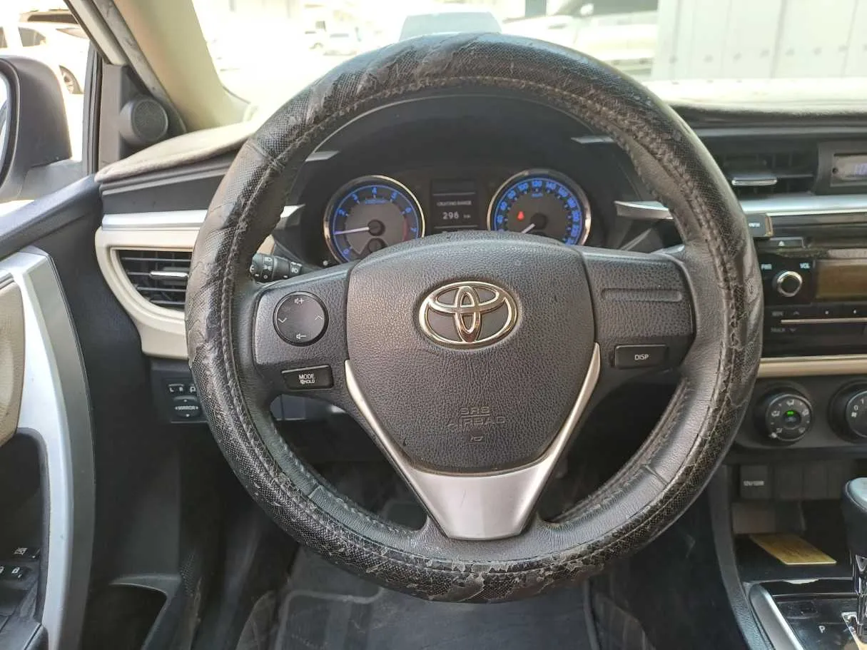 Car image 18
