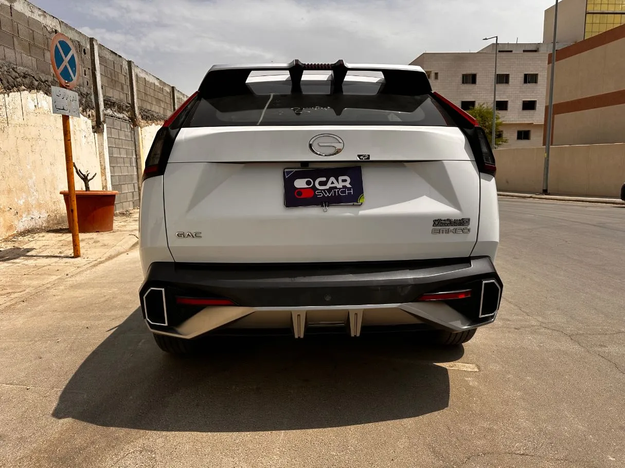 Car image 6