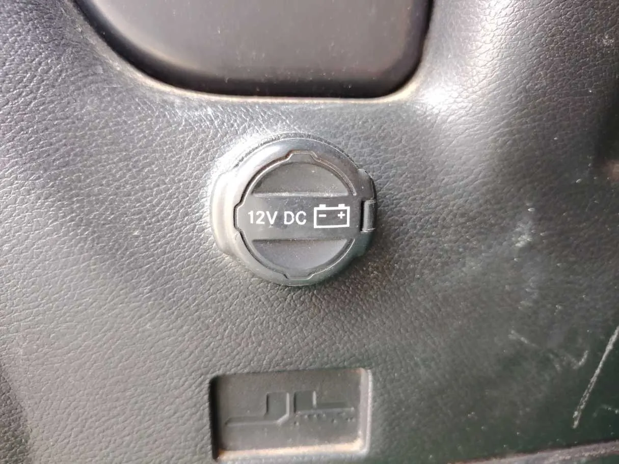 Car image 29