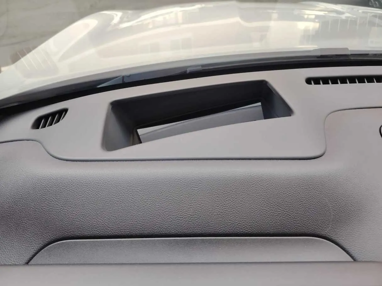 Car image 47