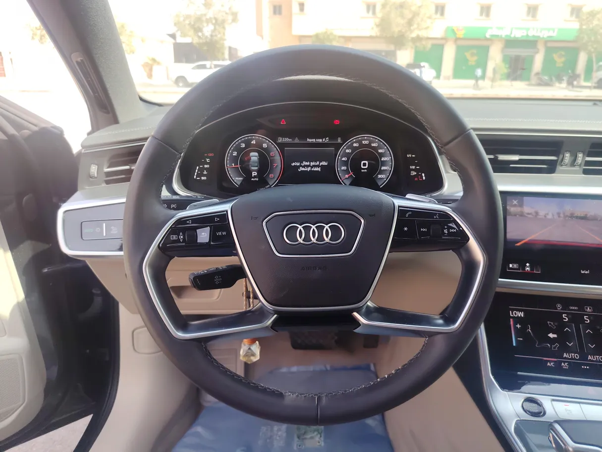 Car image 26