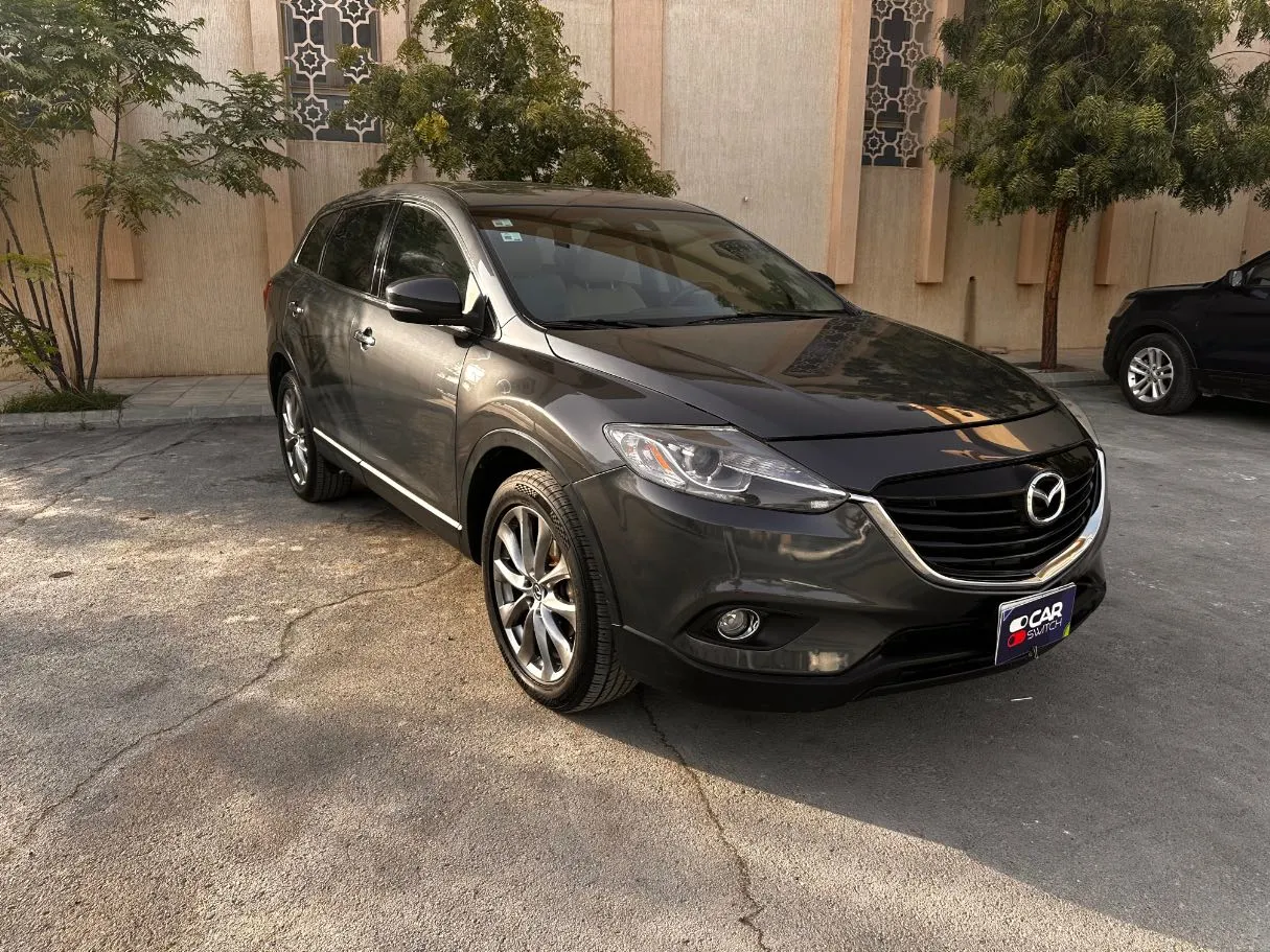 Car image 3