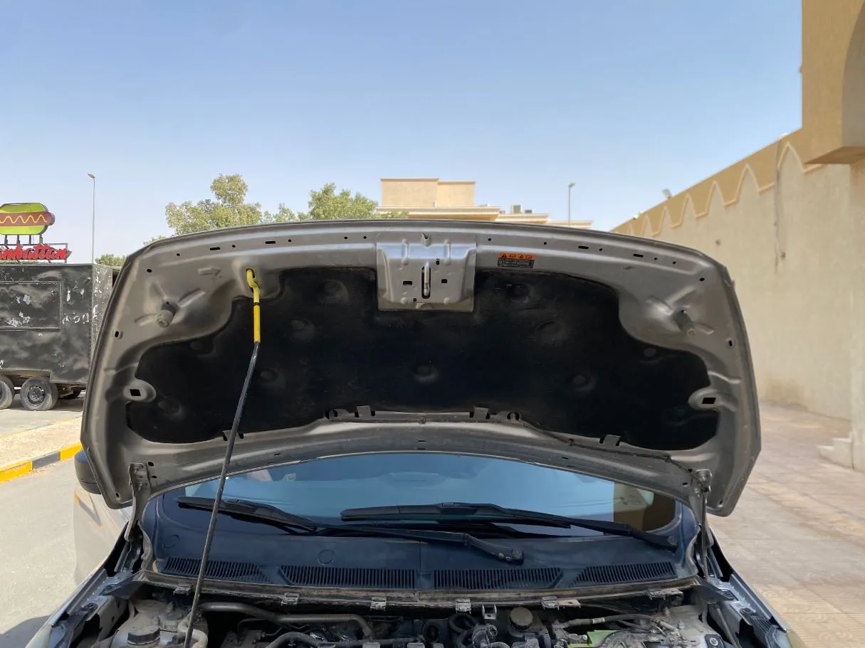 Car image 21