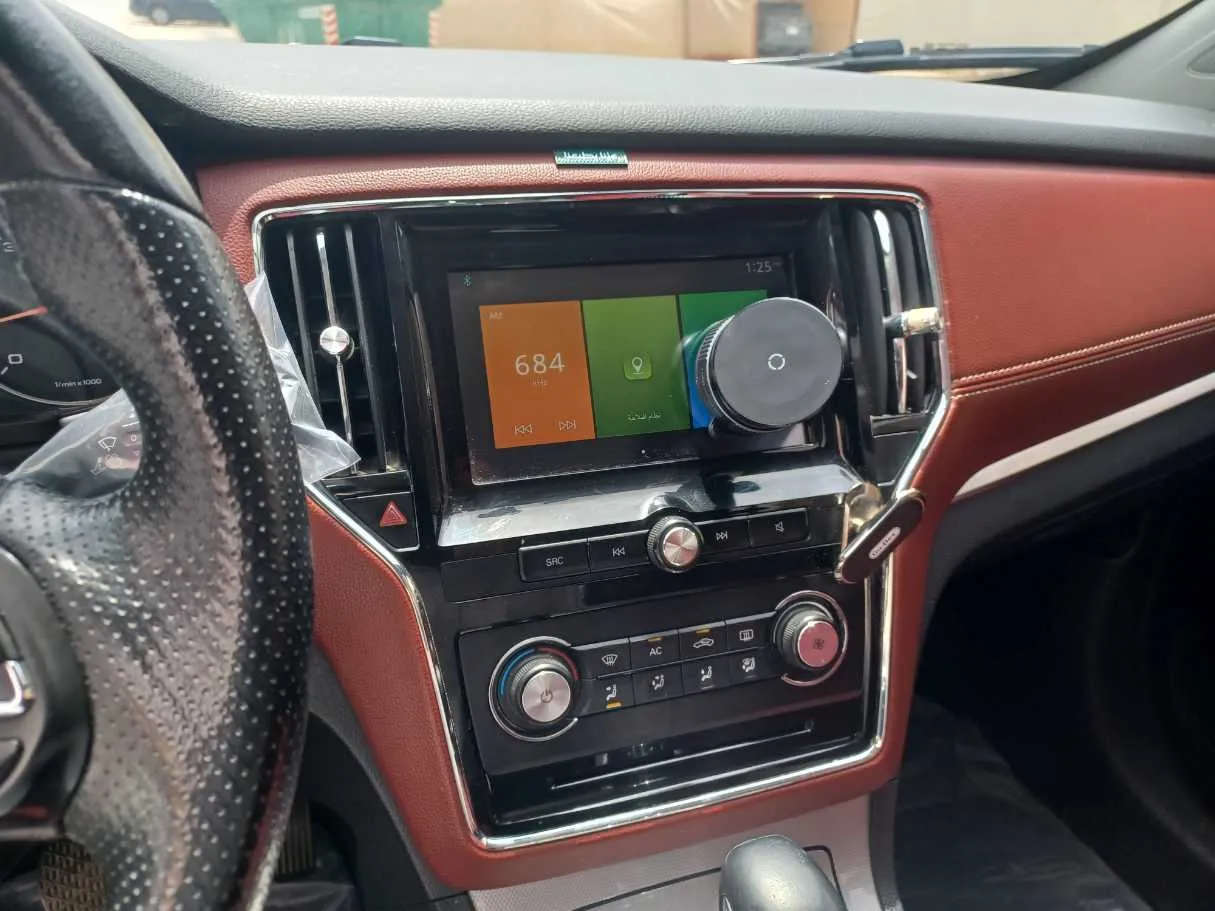 Car image 18