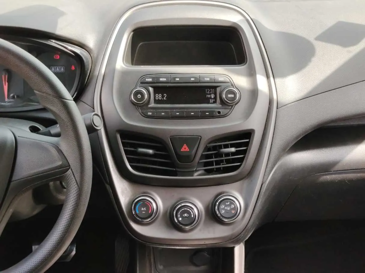 Car image 20