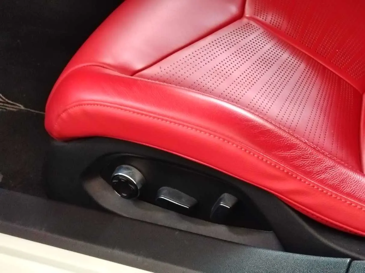 Car image 35