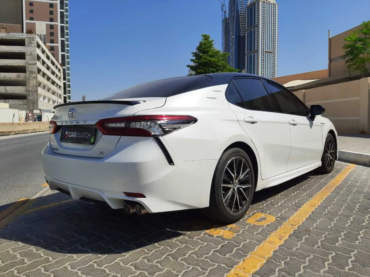 Car image 5