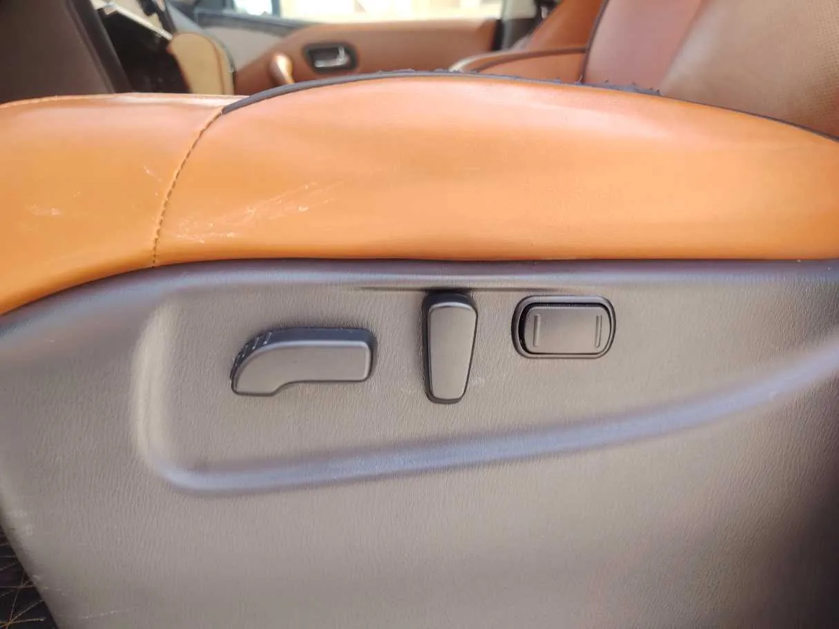 Car image 29