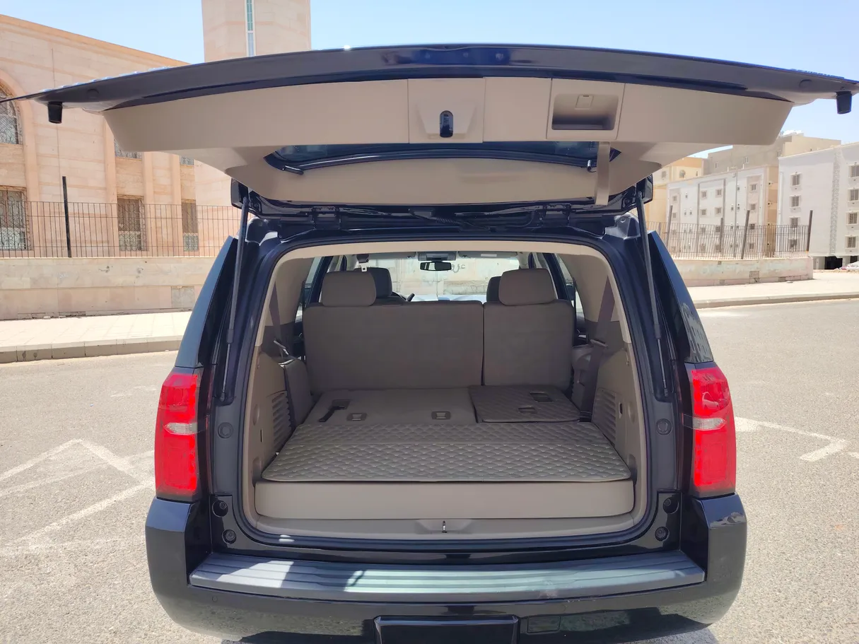 Car image 21