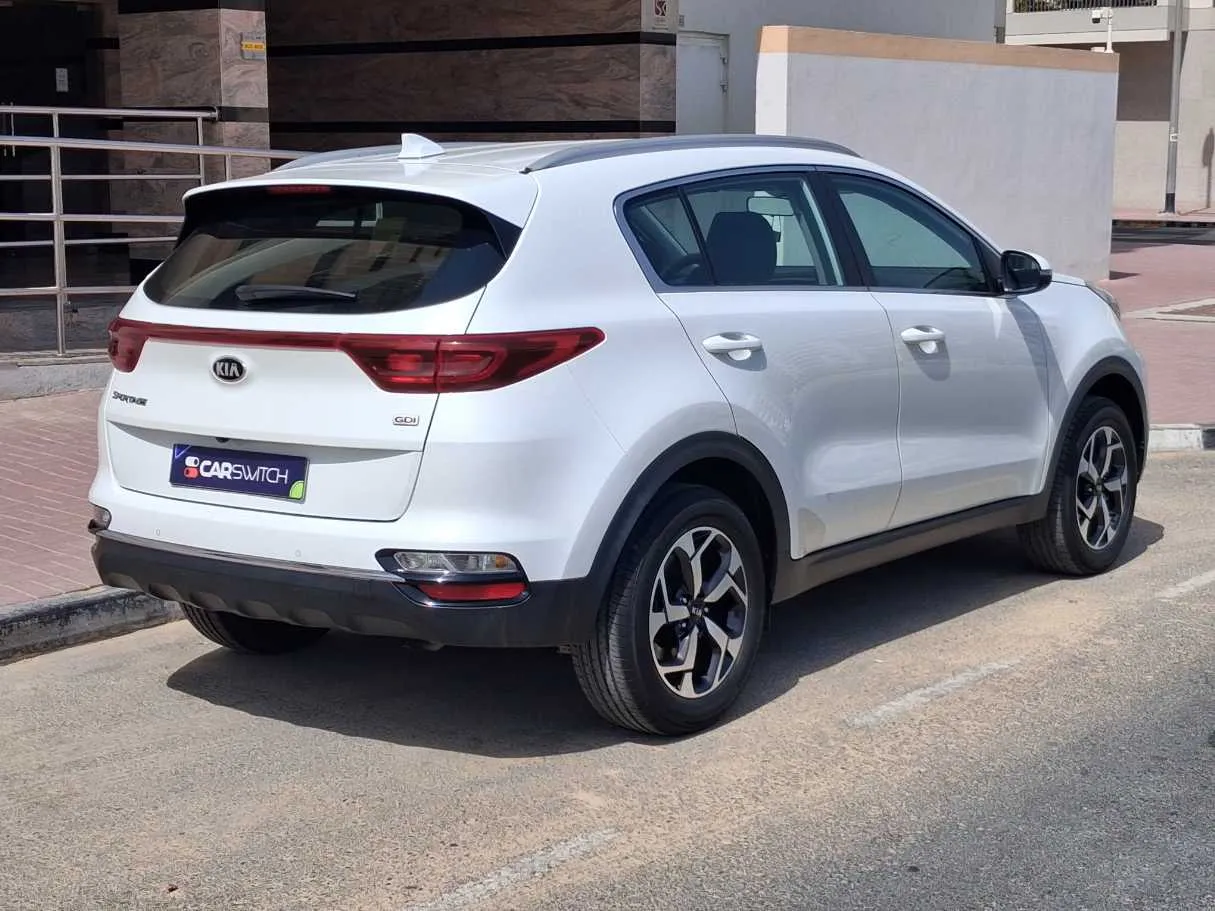 Car image 5