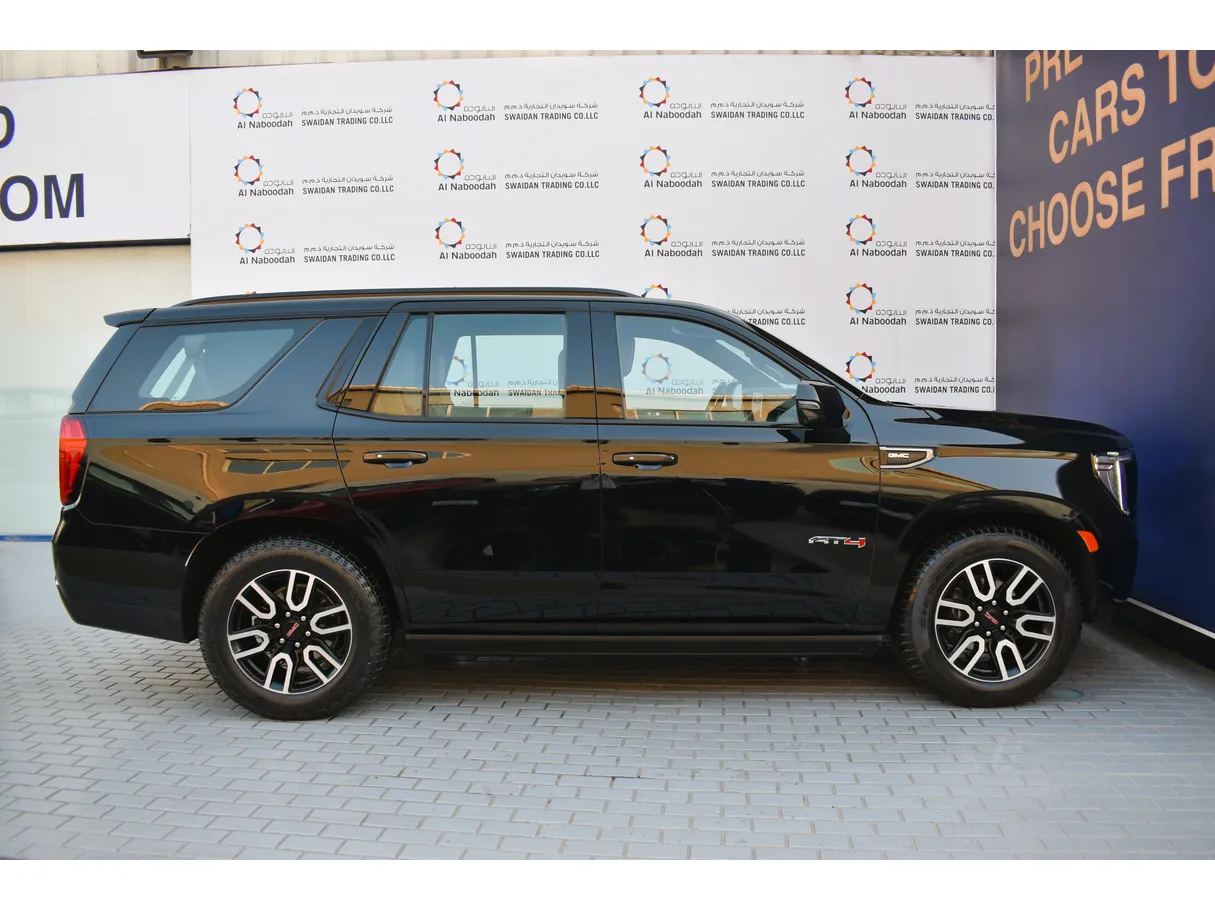 Car image 9