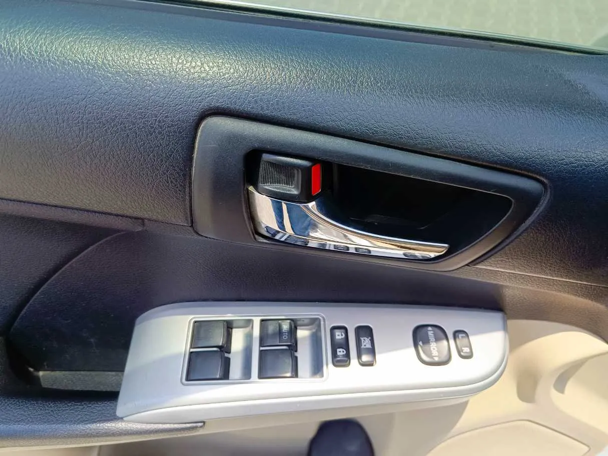Car image 28
