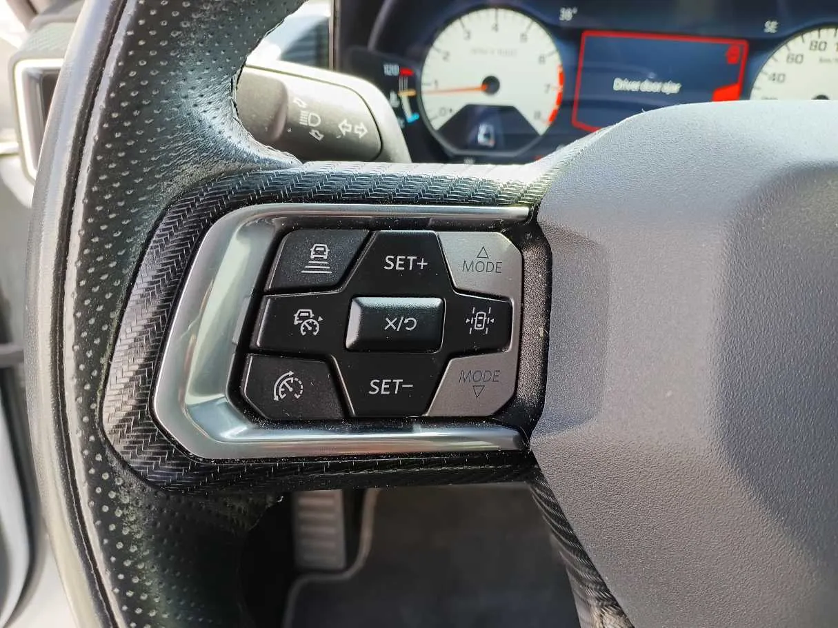 Car image 22