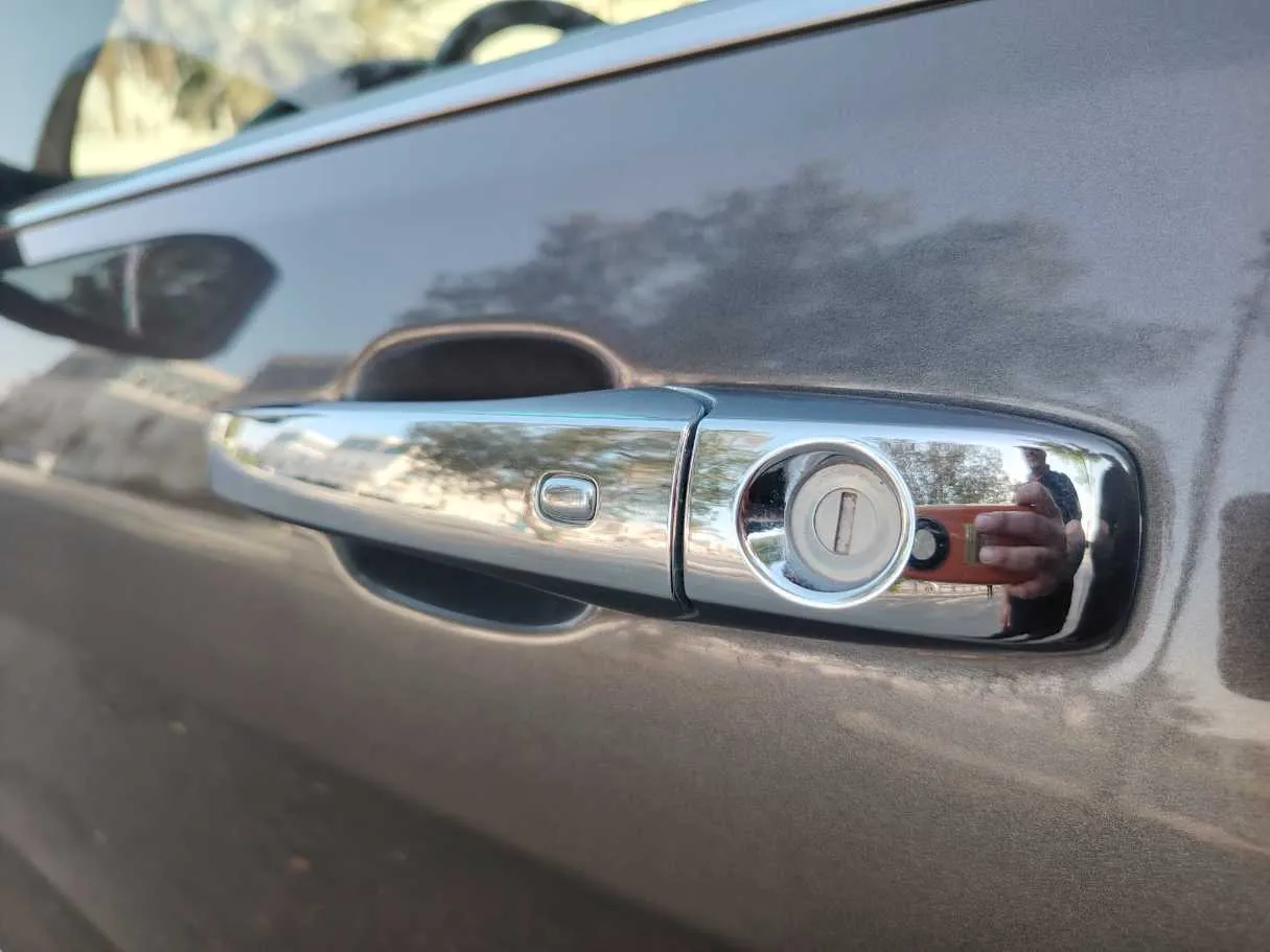 Car image 34