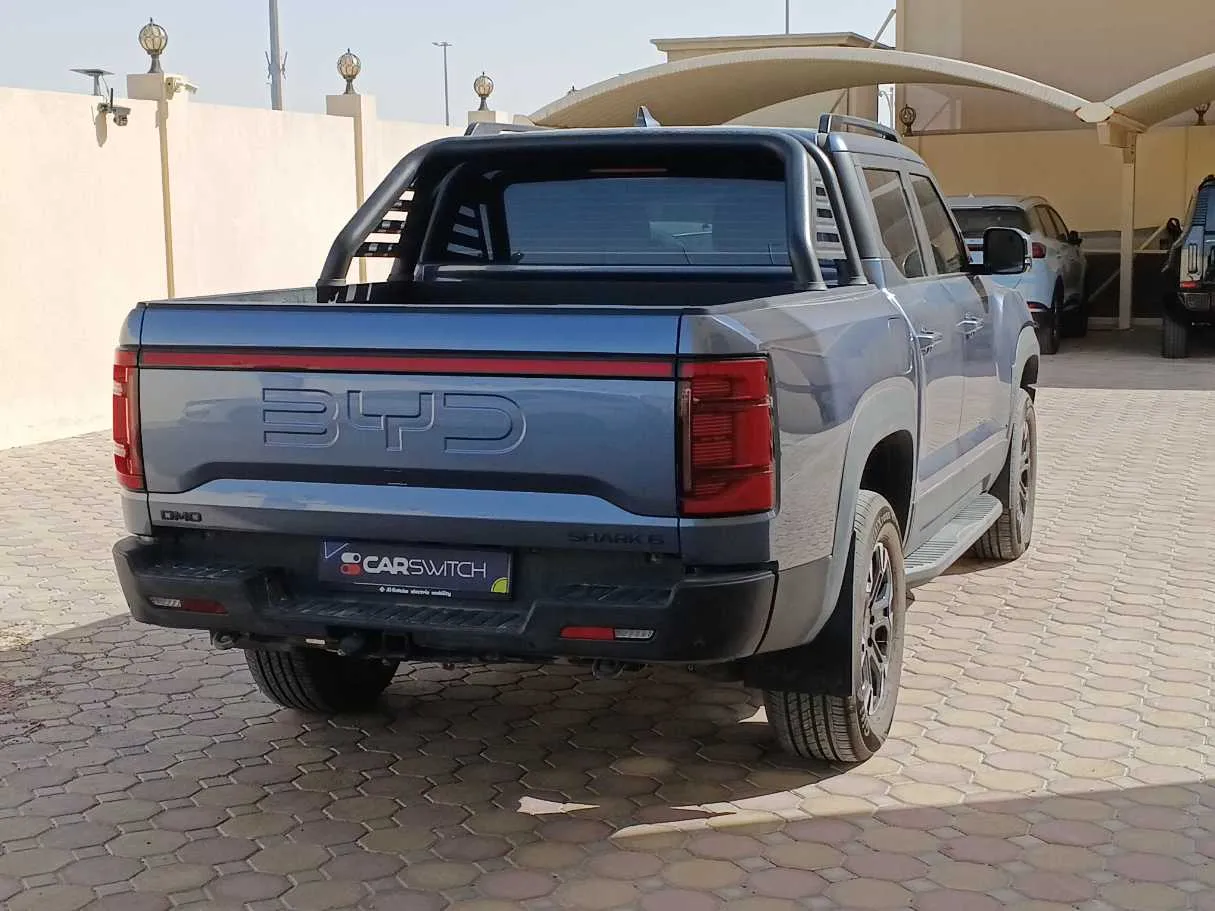 Car image 5