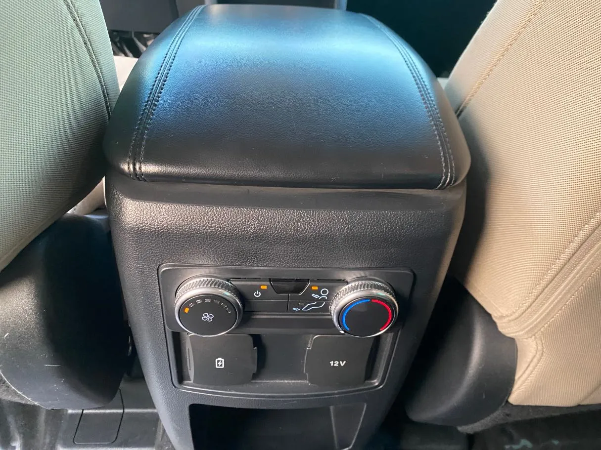 Car image 31
