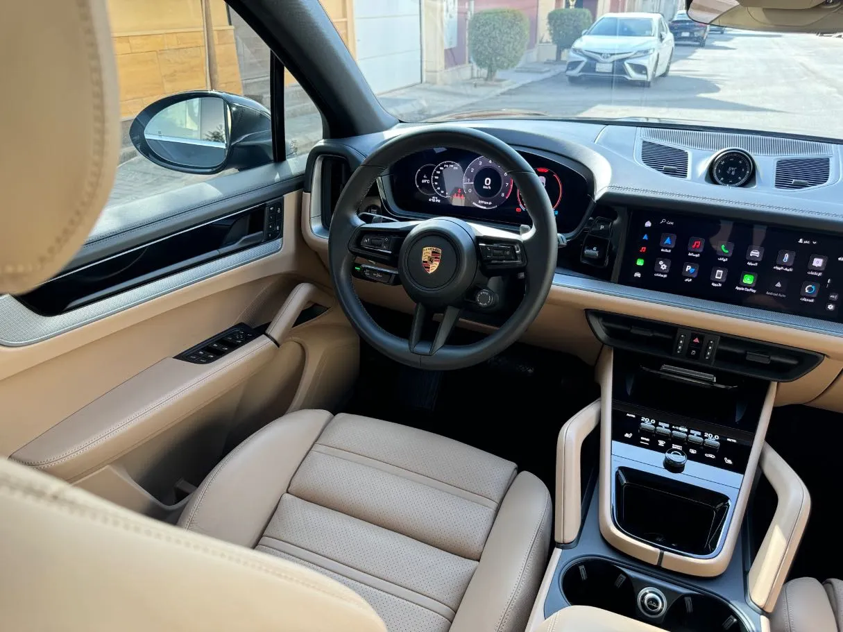 Car image 20