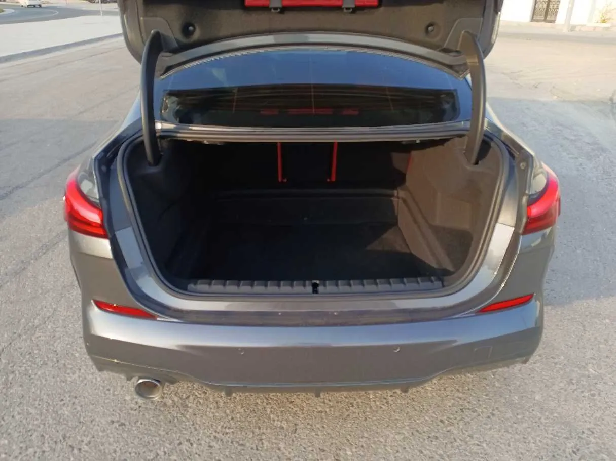 Car image 22
