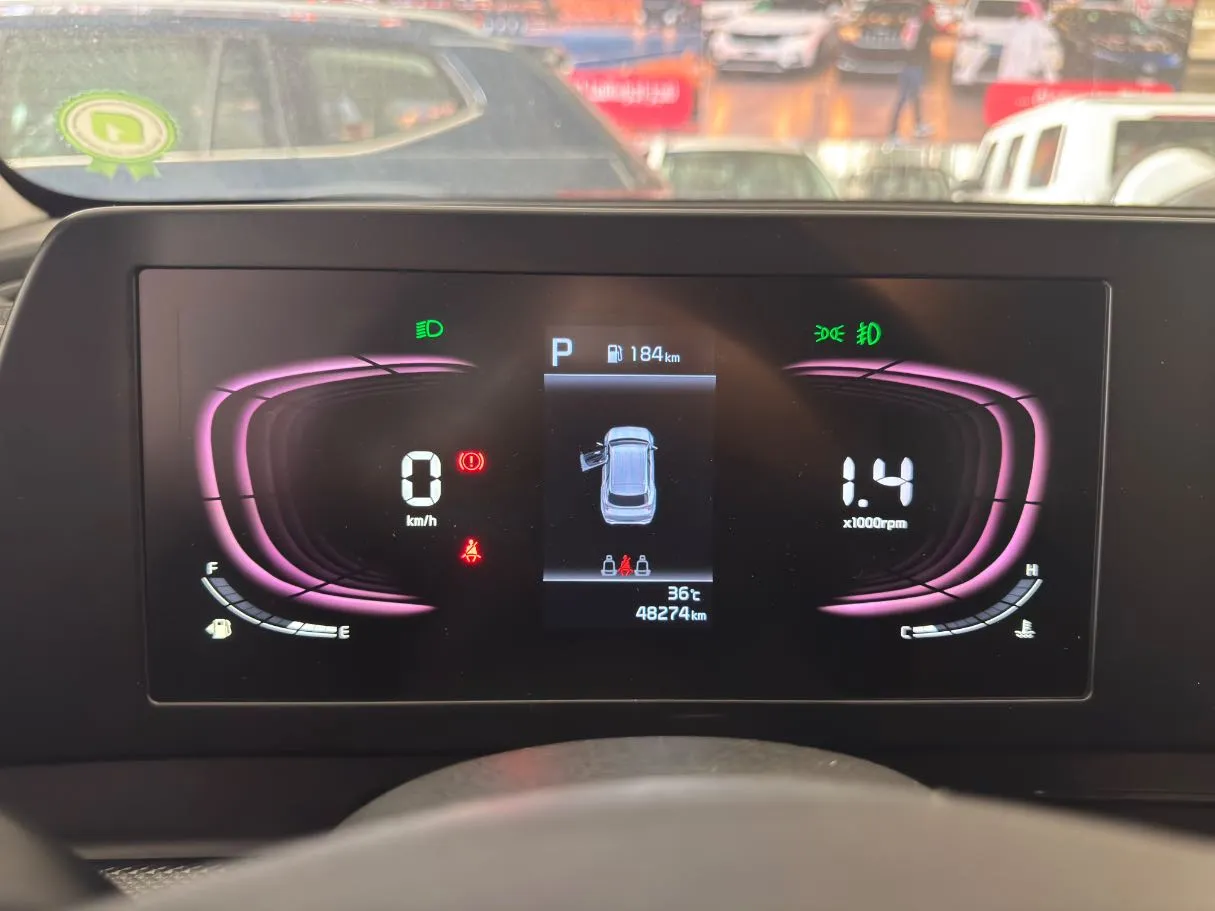 Car image 16
